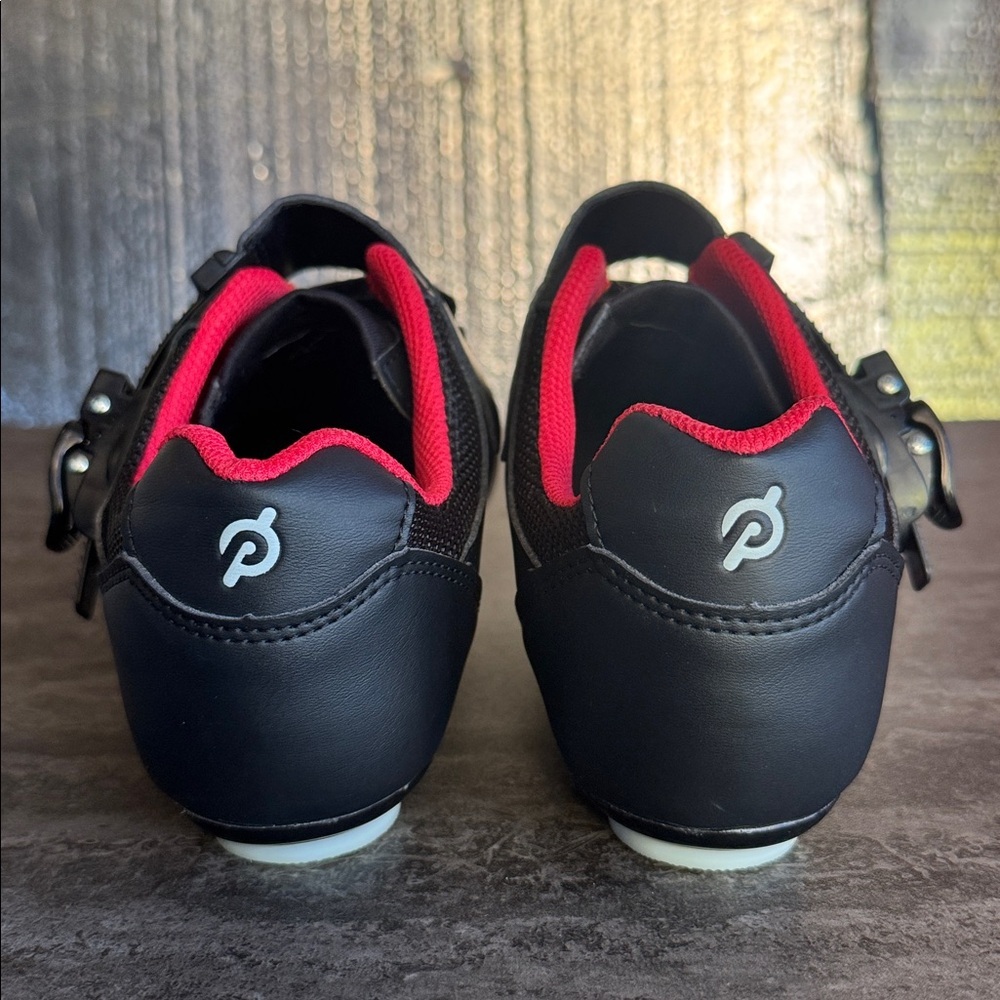 Peloton Black and Red Cycling Shoes. W 9 - Picture 4 of 9